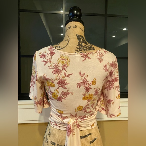 B.P. Nordstrom | Floral Wrap Crop Top | Sz Small - Picture 9 of 9